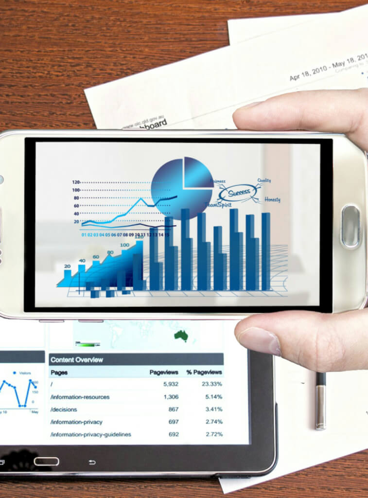 analysis-business-hand-charts-audit-concept